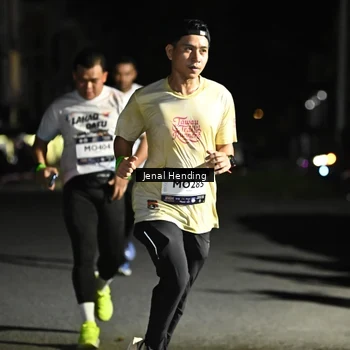 Runner Photo 7654114