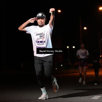 Runner Photo 7654115