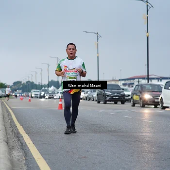 Runner Photo 7654132