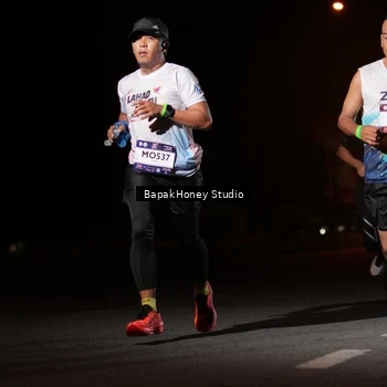 Runner Photo 7654141