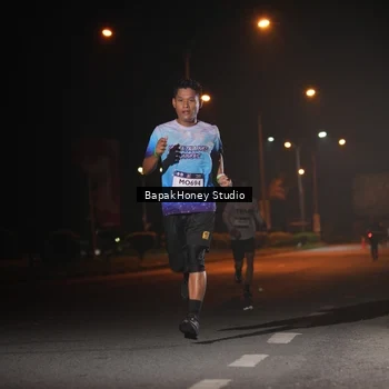 Runner Photo 7654148