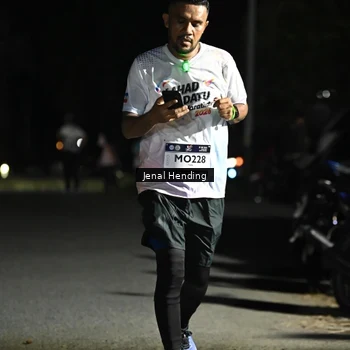 Runner Photo 7654190