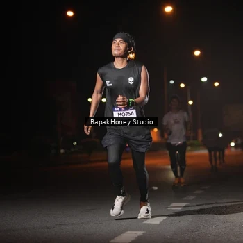 Runner Photo 7654196