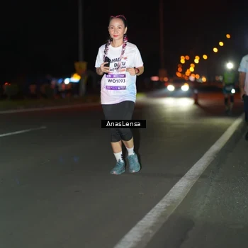 Runner Photo 7654211