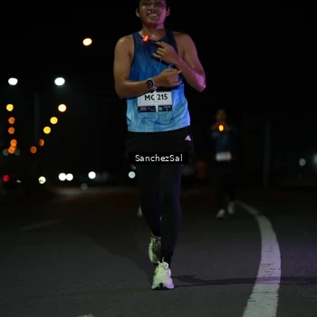 Runner Photo 7654213