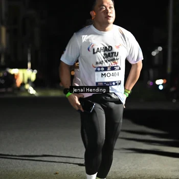 Runner Photo 7654233