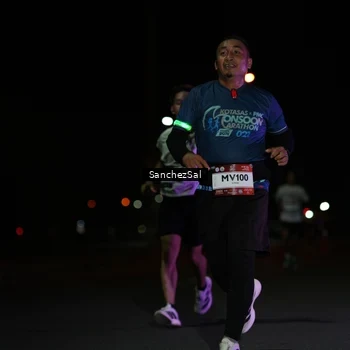 Runner Photo 7654239