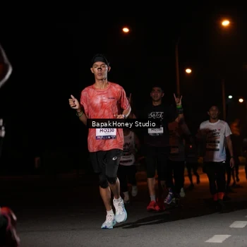 Runner Photo 7654241