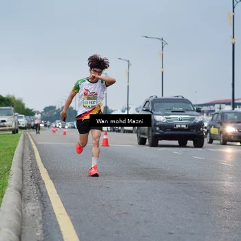Runner Photo 7654246