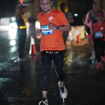 Runner Photo 7654253
