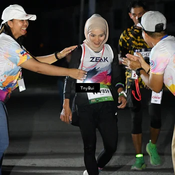 Runner Photo 7654288