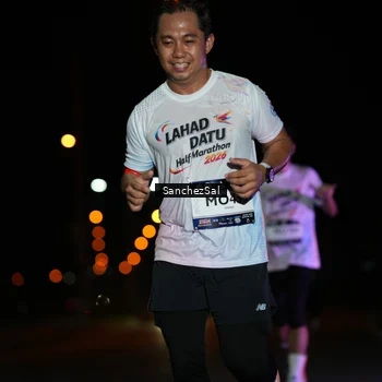 Runner Photo 7654295