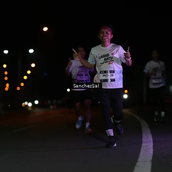 Runner Photo 7654306