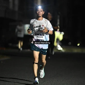 Runner Photo 7654316