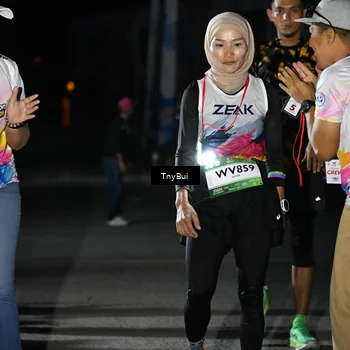 Runner Photo 7654343