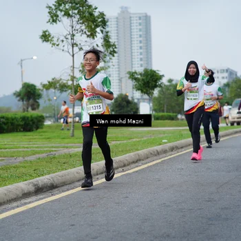 Runner Photo 7654345