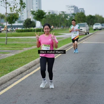 Runner Photo 7654358