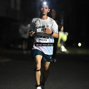 Runner Photo 7654390