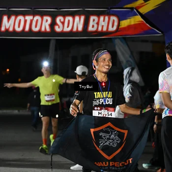 Runner Photo 7654396