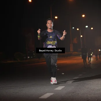 Runner Photo 7654410