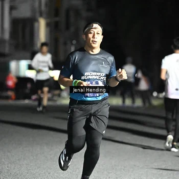 Runner Photo 7654458