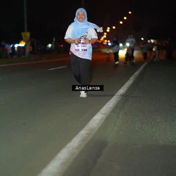 Runner Photo 7654479