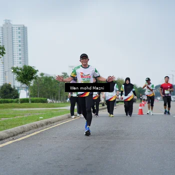 Runner Photo 7654507