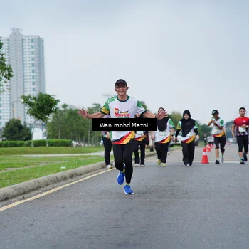 Runner Photo 7654510