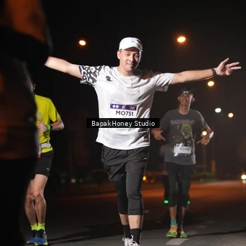 Runner Photo 7654512