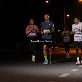 Runner Photo 7654536
