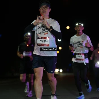 Runner Photo 7654539