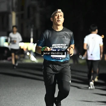 Runner Photo 7654544