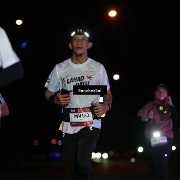 Runner Photo 7654546