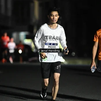 Runner Photo 7654547