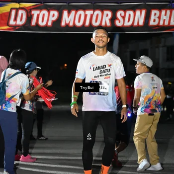 Runner Photo 7654560