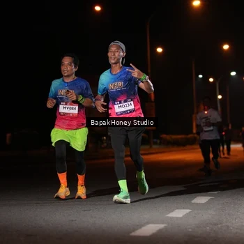 Runner Photo 7654563