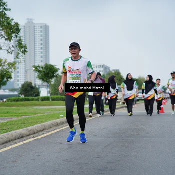 Runner Photo 7654571