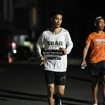 Runner Photo 7654573