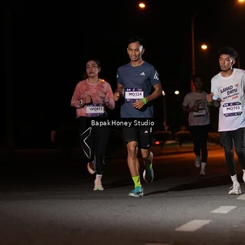 Runner Photo 7654577