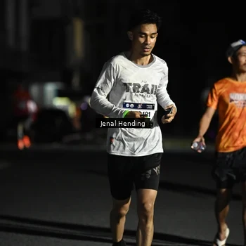 Runner Photo 7654585