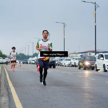 Runner Photo 7654593