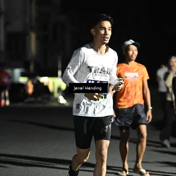 Runner Photo 7654594