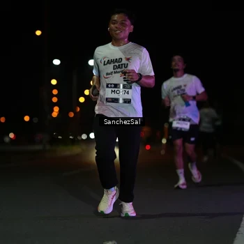 Runner Photo 7654628