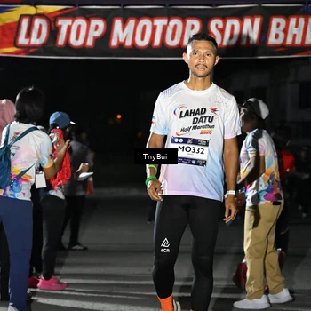 Runner Photo 7654633