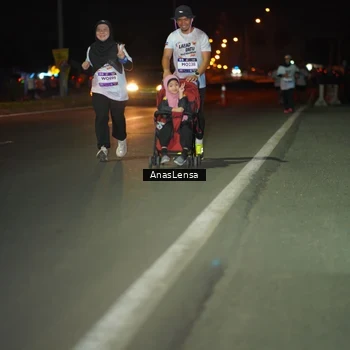Runner Photo 7654643