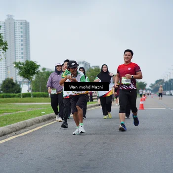 Runner Photo 7654656