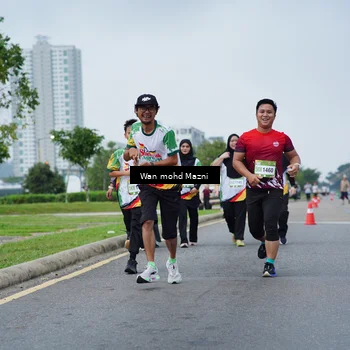 Runner Photo 7654664