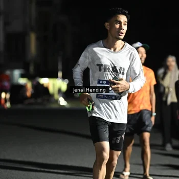 Runner Photo 7654667