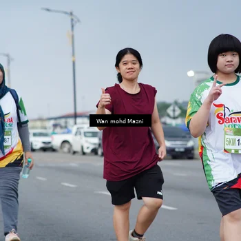 Runner Photo 7654675