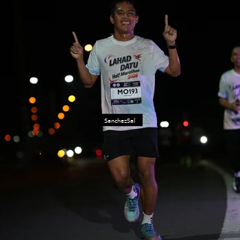 Runner Photo 7654702